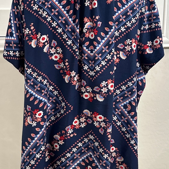 Plus Size Liz Claiborne comfort top - Picture 3 of 7